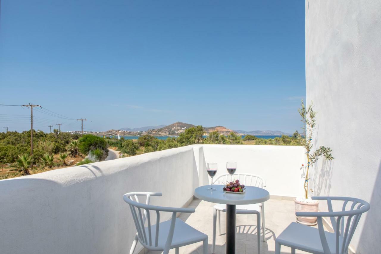 Crystal Mare Suites Naxos City ภายนอก รูปภาพ