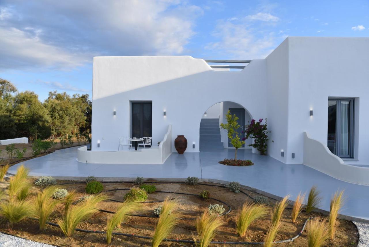 Crystal Mare Suites Naxos City ภายนอก รูปภาพ
