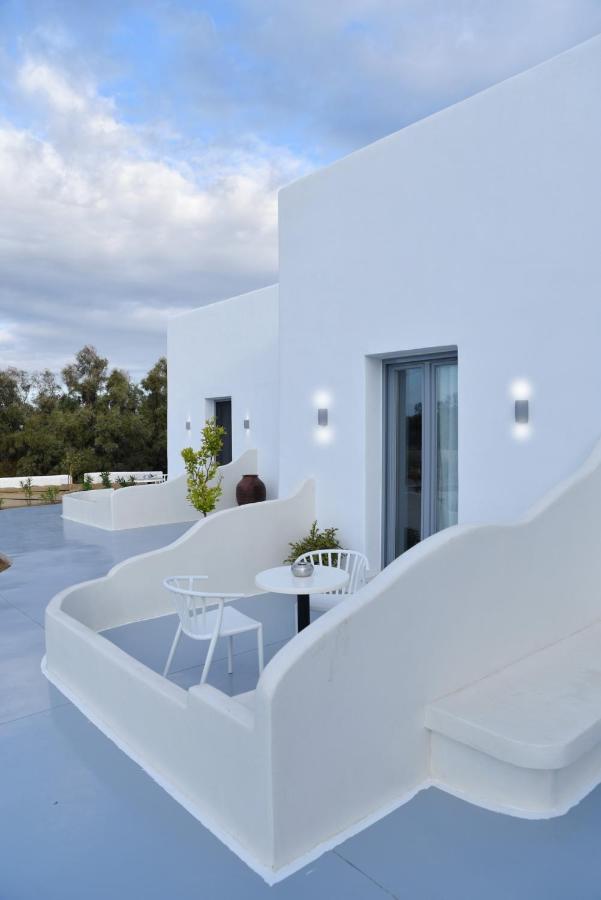 Crystal Mare Suites Naxos City ภายนอก รูปภาพ