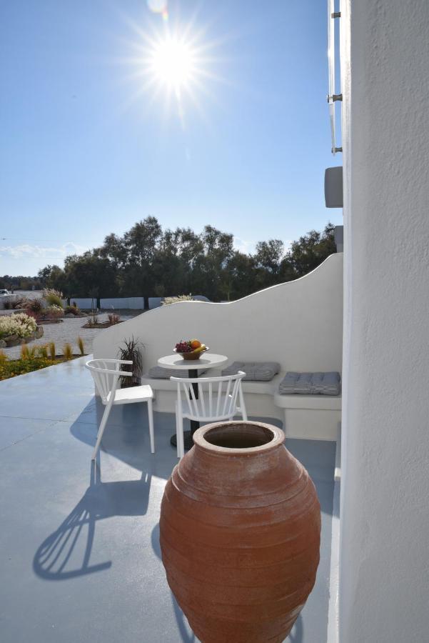 Crystal Mare Suites Naxos City ภายนอก รูปภาพ